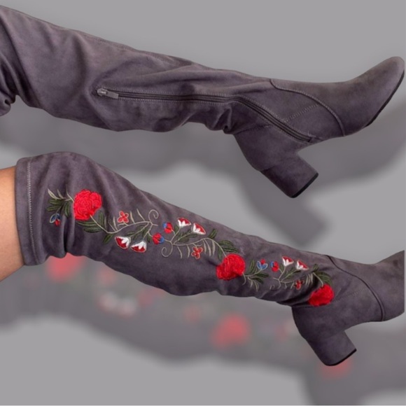 🛑🆕Embroidered Vegan Suede Over-the-Knee Boot - Picture 6 of 6